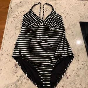 Catalina Black & White Cross Back Swimsuit 16/18